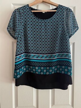 Dana Buchman Women’s Medium Layered Blouse Teal Black Geometric Short Sleeve Top